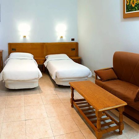 Hostal La Maya Cercedilla Exterior photo
